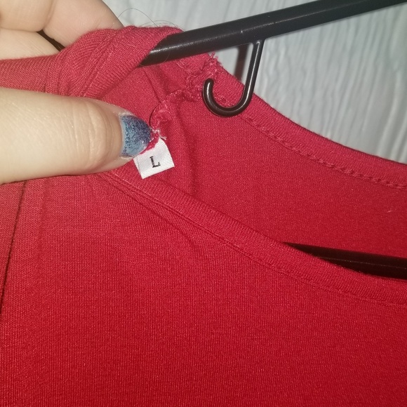 Red and white lace bottom shirt - Picture 4 of 4